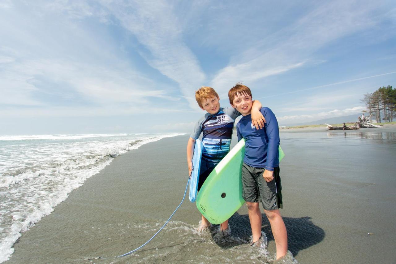 Carters Beach Top 10 Holiday Park Westport Exterior foto